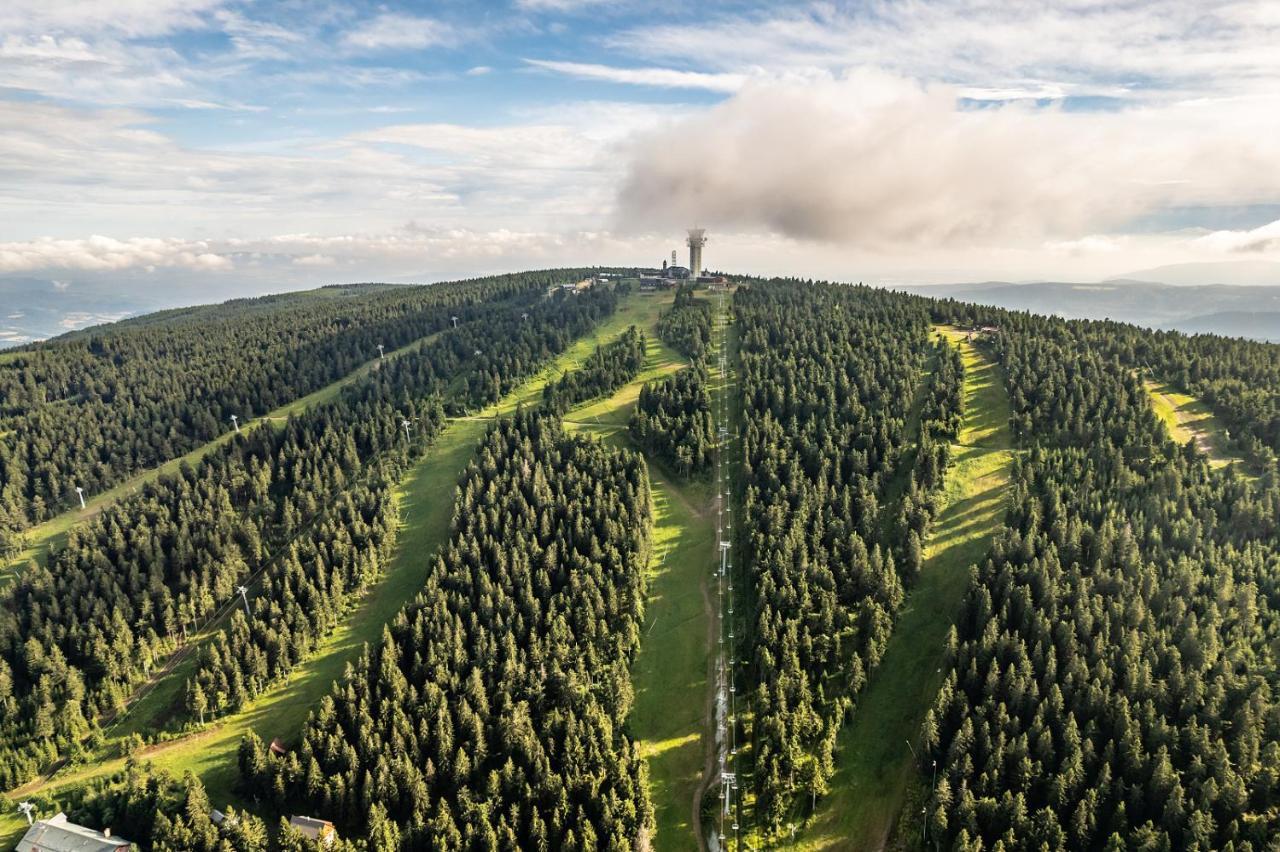 Apartmany Nad Slikovkou Jáchymov Exteriör bild