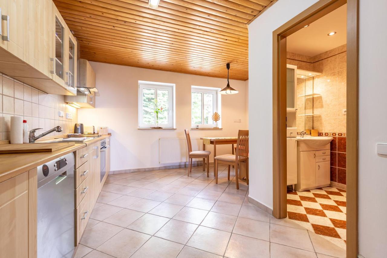 Apartmany Nad Slikovkou Jáchymov Exteriör bild