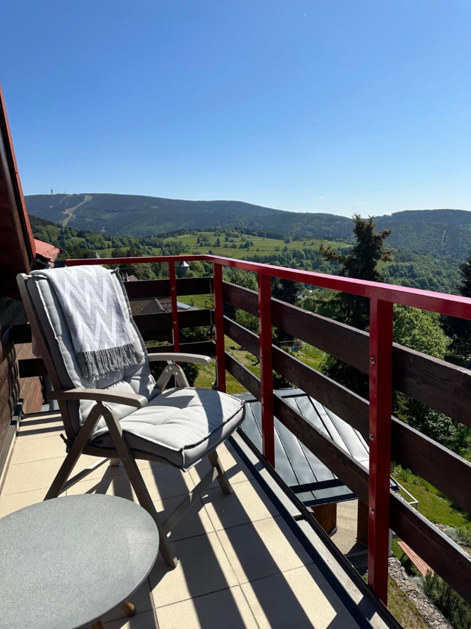 Apartmany Nad Slikovkou Jáchymov Exteriör bild